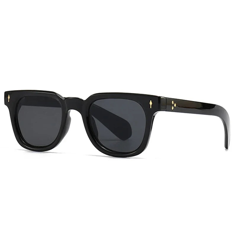 Gafas de sol cuadradas retro con remaches para hombre, gafas de sol verdes UV400 a la moda para mujer