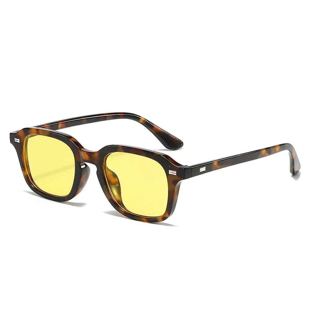 Gafas de sol cuadradas de Color caramelo para mujer, remaches Retro, gafas de sol naranjas Vintage a la moda para hombre, gafas de sol UV400