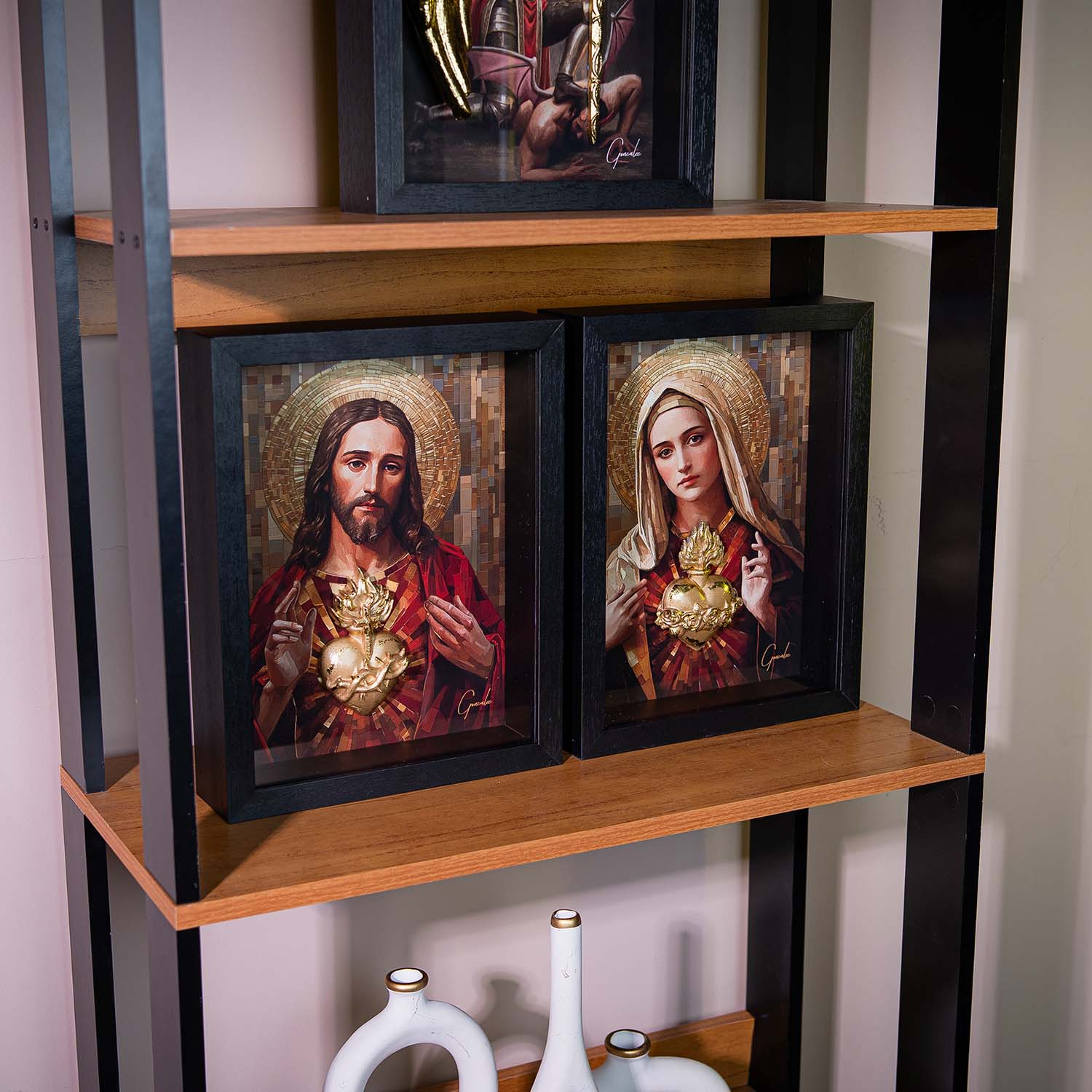 2 Cuadros "Corazones de Jesús y María"