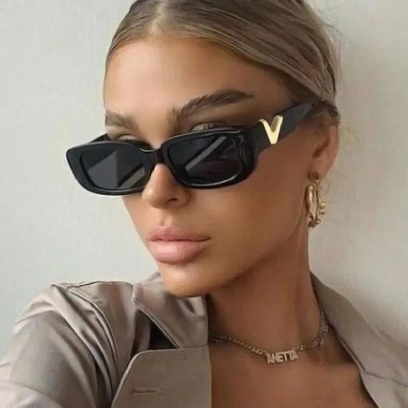 Gafas de sol rectangulares Retro para mujer, gafas de sol con montura pequeña Vintage de diseñador, gafas cuadradas negras clásicas para mujer