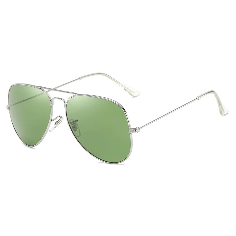 Nuevas gafas de sol de aviación de moda para hombres y mujeres, gafas de piloto clásicas, lentes con marco de acero inoxidable, gafas de conducción con gradiente Vintage UV40